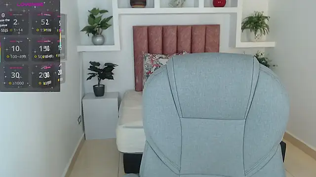 SarayVega  online show from 14, 11, 2025