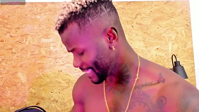 santiblack7 online show from 16, 10, 2025