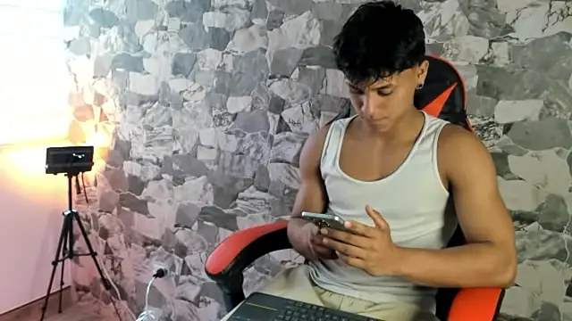 ZYZZ1312 online show from 26, 6, 2026