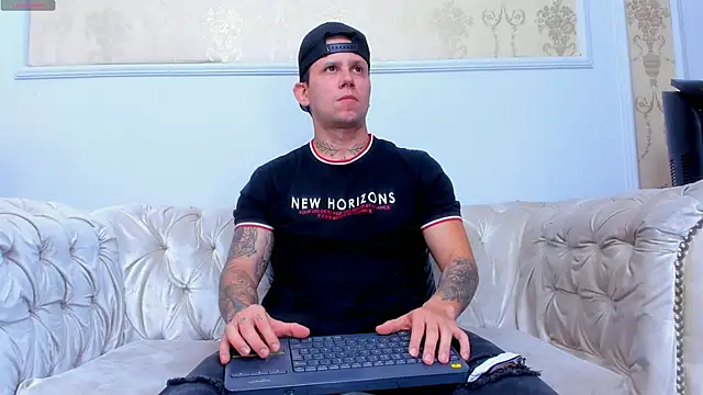 Snapshot of Scott_Clark chatting on 30, 11, 2025 Scott Clark online show from 30, 11, 2025