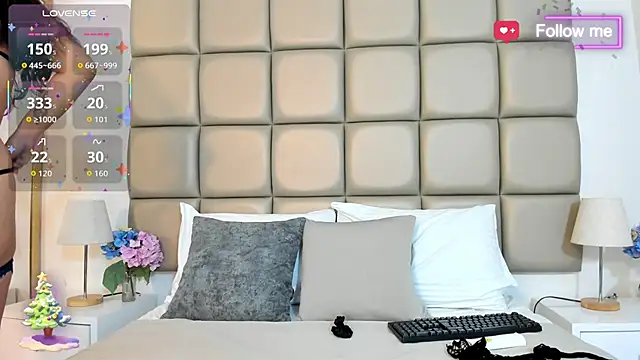 MiaMillers1 online show from 2, 12, 2025