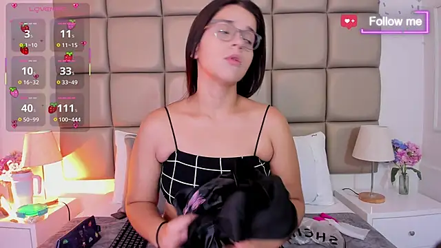 MiaMillers1 online show from 24, 2, 2026