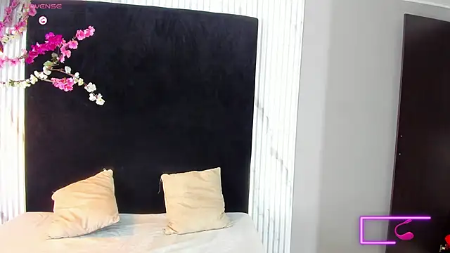 MONIK FOX CR online show from 8, 11, 2025