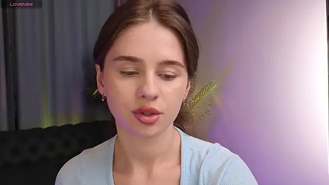 Olivia Farrell online show from 23, 9, 2025