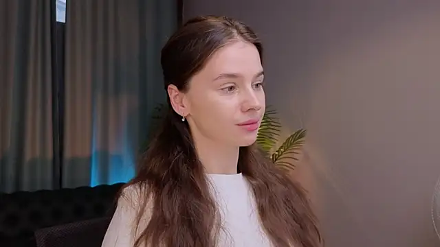 Olivia Farrell online show from 26, 9, 2025