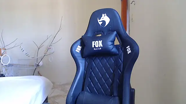 ayanahot  online show from 10, 2, 2026