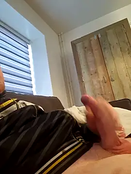 Snapshot of svenni2525 chatting on 30, 10, 2025 svenni2525 online show from 30, 10, 2025