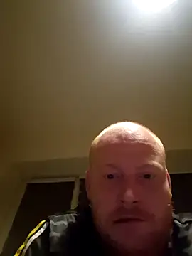 Snapshot of svenni2525 chatting on 3, 11, 2025 svenni2525 online show from 3, 11, 2025