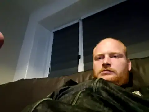 Snapshot of svenni2525 chatting on 17, 10, 2025 svenni2525 online show from 17, 10, 2025