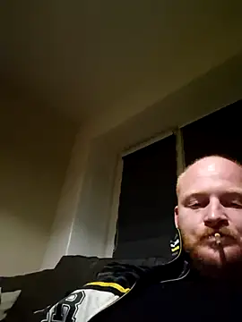 Snapshot of svenni2525 chatting on 16, 11, 2025 svenni2525 online show from 16, 11, 2025