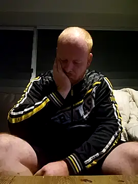 Snapshot of svenni2525 chatting on 13, 10, 2025 svenni2525 online show from 13, 10, 2025