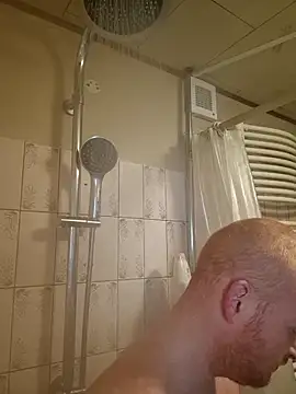 Snapshot of svenni2525 chatting on 2, 11, 2025 svenni2525 online show from 2, 11, 2025