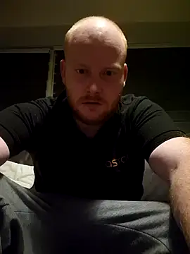 Snapshot of svenni2525 chatting on 8, 11, 2025 svenni2525 online show from 8, 11, 2025