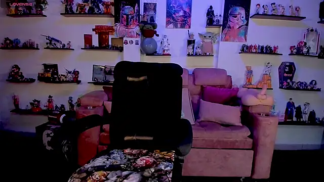 Snapshot of winnylove1 chatting on 5, 6, 2026 winnylove1 online show from 5, 6, 2026
