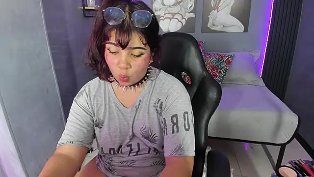 Snapshot of Zara_Snow chatting on 17, 1, 2026 Zara Snow online show from 17, 1, 2026