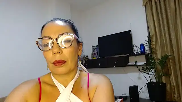 naiaratobon   online show from 12, 10, 2025