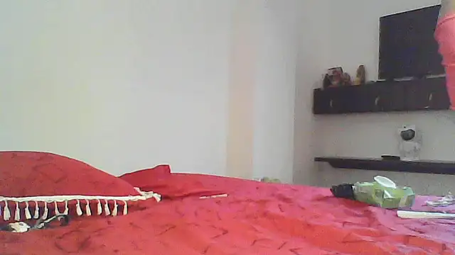 naiaratobon   online show from 18, 11, 2025