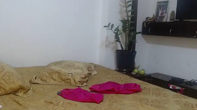 naiaratobon   online show from 20, 9, 2025