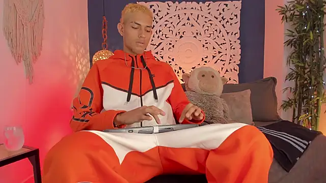 Adonis WB online show from 17, 1, 2026