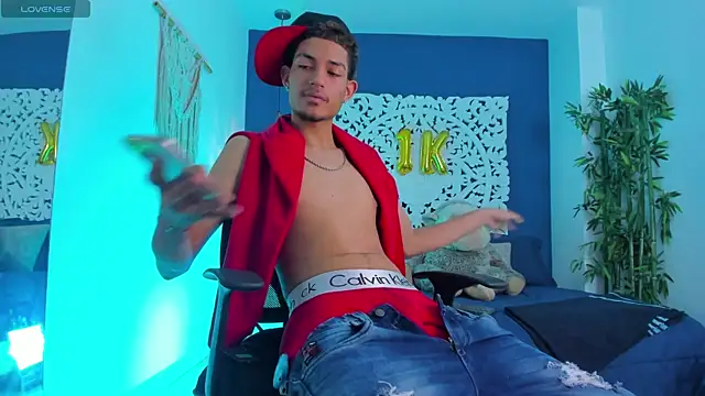 Snapshot of Adonis_WB chatting on 11, 11, 2025 Adonis WB online show from 11, 11, 2025