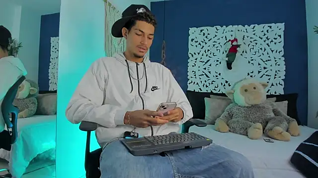 Snapshot of Adonis_WB chatting on 14, 11, 2025 Adonis WB online show from 14, 11, 2025