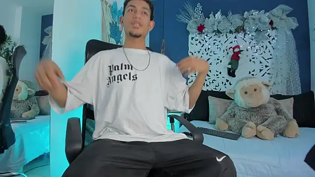 Snapshot of Adonis_WB chatting on 27, 11, 2025 Adonis WB online show from 27, 11, 2025