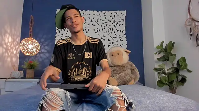 Snapshot of Adonis_WB chatting on 17, 9, 2025 Adonis WB online show from 17, 9, 2025