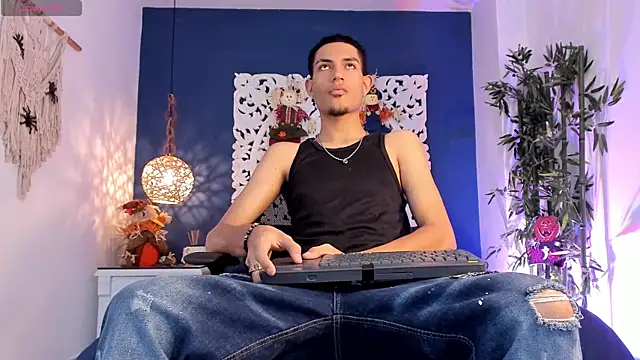 Snapshot of Adonis_WB chatting on 7, 10, 2025 Adonis WB online show from 7, 10, 2025