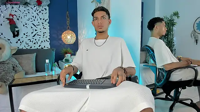 Adonis WB online show from 18, 12, 2025