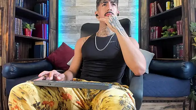 Donovan Desmond online show from 5, 10, 2025