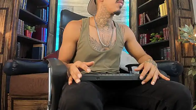 Donovan Desmond online show from 3, 10, 2025