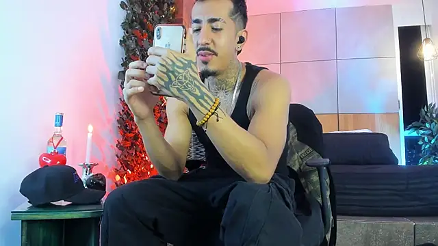 Snapshot of Donovan_Desmond chatting on 14, 2, 2026 Donovan Desmond online show from 14, 2, 2026