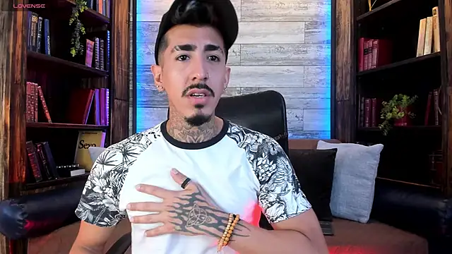 Snapshot of Donovan_Desmond chatting on 11, 2, 2026 Donovan Desmond online show from 11, 2, 2026