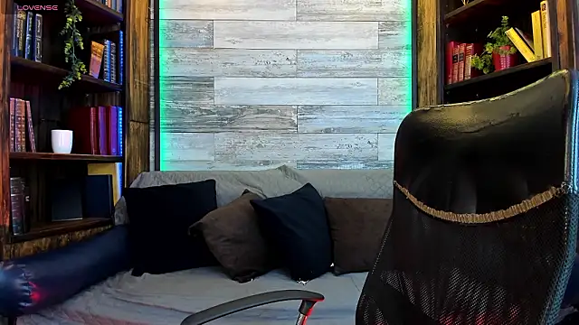 Donovan Desmond online show from 10, 3, 2026