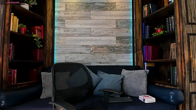 Donovan Desmond online show from 14, 4, 2026