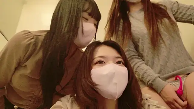 Azusa DoMybest online show from 10, 4, 2026