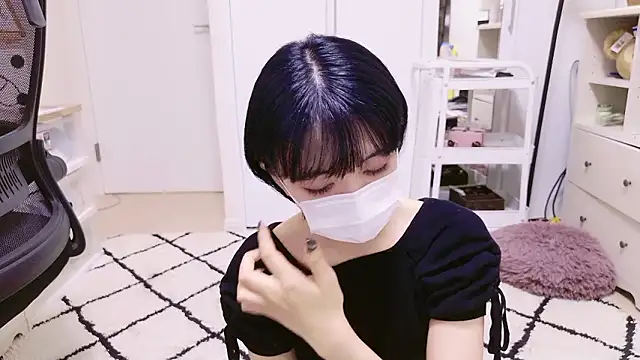 Azusa DoMybest online show from 1, 10, 2025