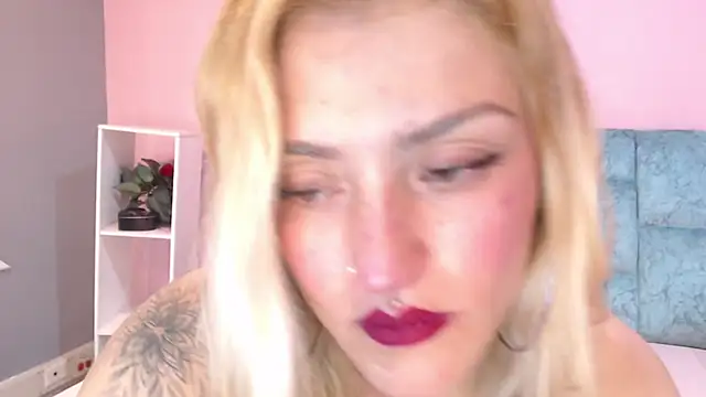 Camila Russoo online show from 15, 11, 2025