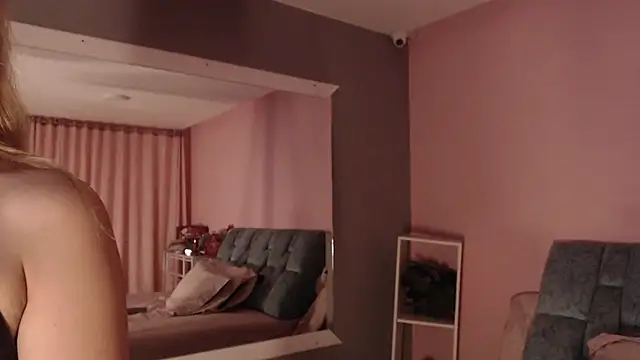 Camila Russoo online show from 13, 1, 2026