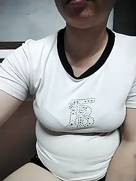 Mie rose online show from 12, 4, 2026