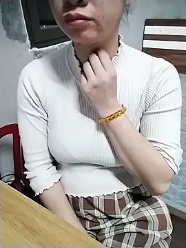 Mie rose online show from 3, 2, 2026