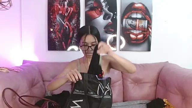 Miahotcs1 online show from 4, 12, 2025