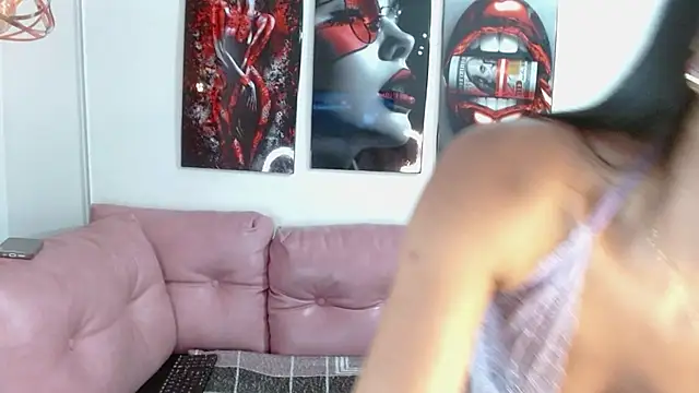 Snapshot of Miahotcs1 chatting on 15, 11, 2025 Miahotcs1 online show from 15, 11, 2025