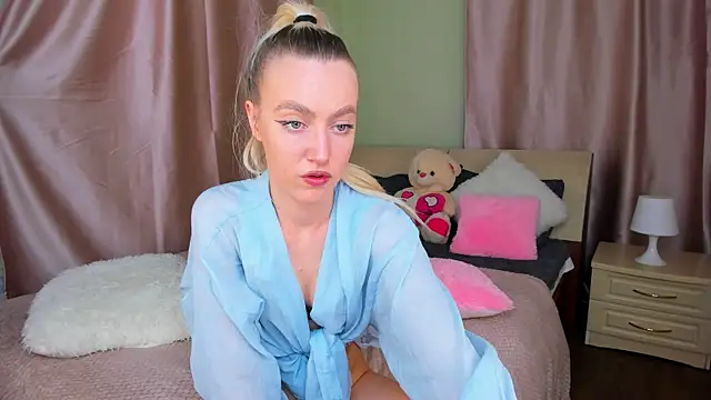 mishapallmer online show from 30, 4, 2026