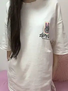 Snapshot of noa_uxu chatting on 5, 10, 2025 noa uxu online show from 5, 10, 2025