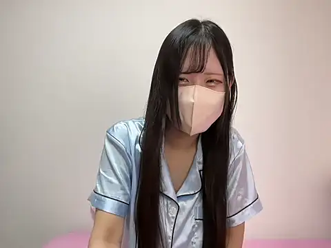 Snapshot of noa_uxu chatting on 13, 10, 2025 noa uxu online show from 13, 10, 2025