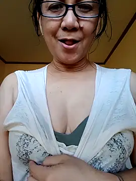 HotAsianDish online show from 12, 3, 2026