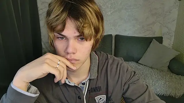 Bonnie And C1yde online show from 15, 4, 2026