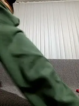 Snapshot of ezgi2545 chatting on 5, 1, 2026 ezgi2545 online show from 5, 1, 2026