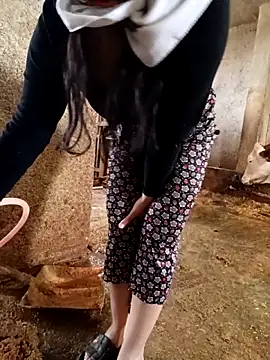 ezgi2545 online show from 14, 4, 2026